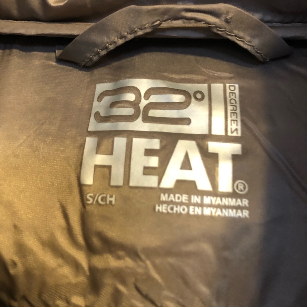 32 Degrees - image 4